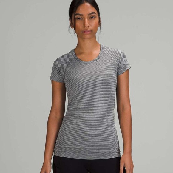 Lululemon Swiftly Tech Short Sleeve Shirt 2.0 - 12 - Picture 1 of 6